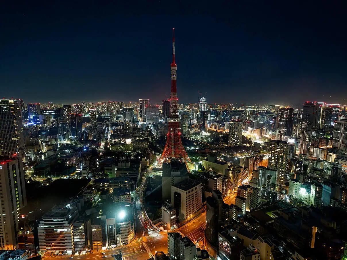 Der verdunkelte Tokyo Tower © pictrure alliance / Xinhua News Agency Zhang Xiaoyu